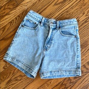 Dad Shorts, high rise